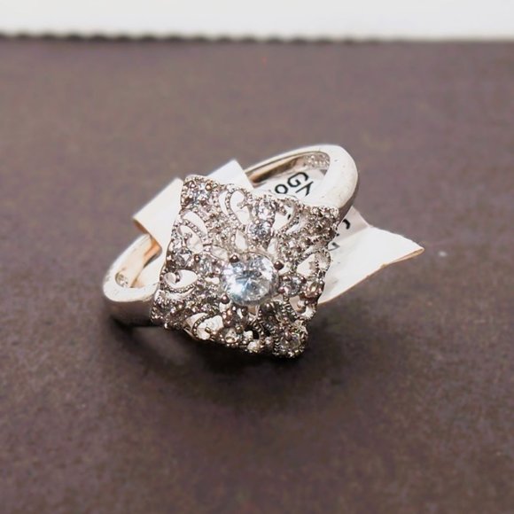 - Stunning Filigree Ring - Solid Sterling Silver and Clear CZ , Diamond ch… - Picture 2 of 9
